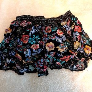 floral flouncy shorts